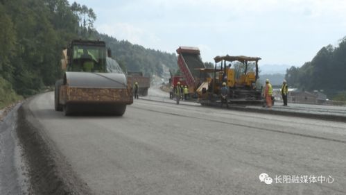 12月底前主體工程竣工，公路與路面工程將完工